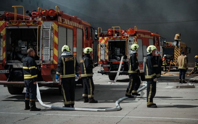 14 hours of air sirens: Emergency service reveals aftermath of Russian attack on Kyiv region