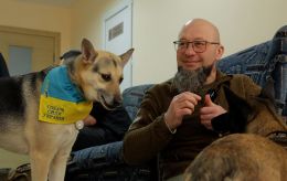 Nightmares, blindness, and healing with dogs: How Ukrainian defenders restore their lives after war trauma