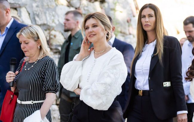 Ukraine's First Lady wears traditional embroidered blouse: Where to buy same vyshyvanka?