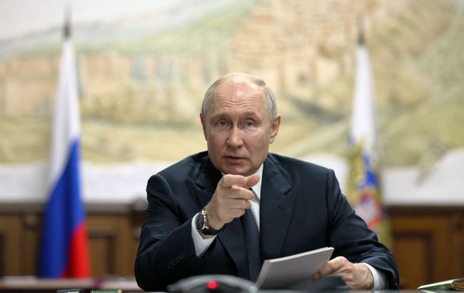 Explosion rocks Russian railway amid terror claims, Putin raises alert