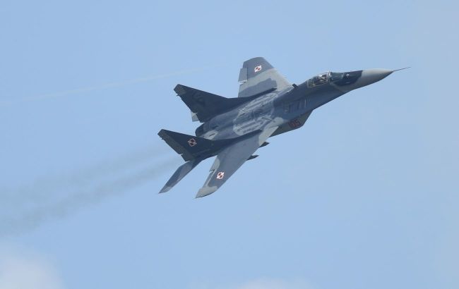 Poland launches aircraft amid Ukraine shelling