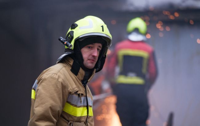 Drone attack on Kyiv: Solomianskyi district hit, apartments on fire, injuries reported