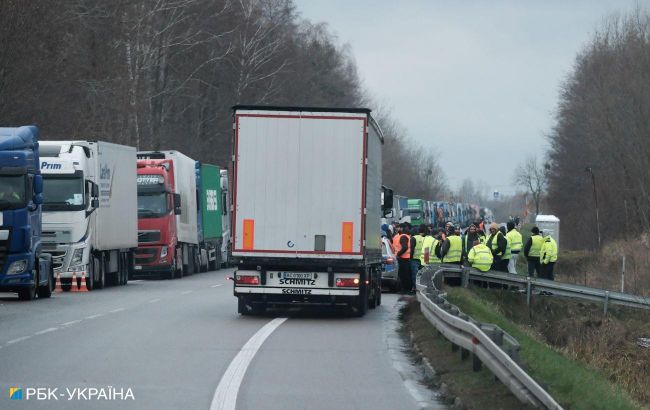 Polish farmers started new protests at Ukraine border