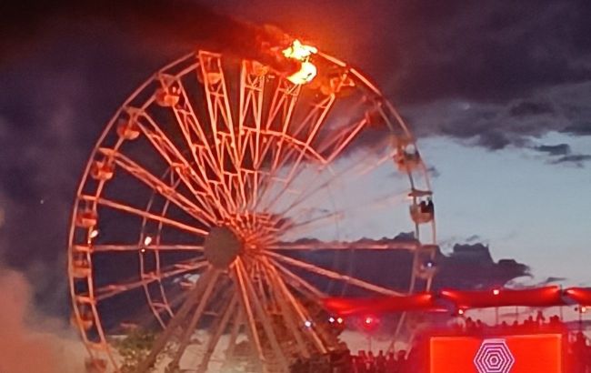 Fire breaks out on Ferris wheel in Leipzig, injuring over 30 people