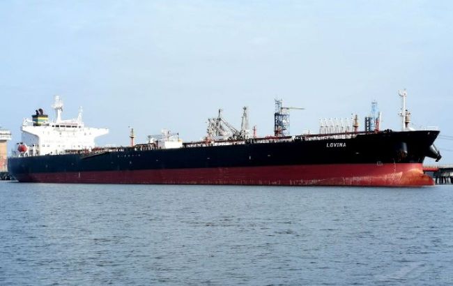 Drone strike hits Russia's shadow fleet: Two tankers damaged in Primorsk port