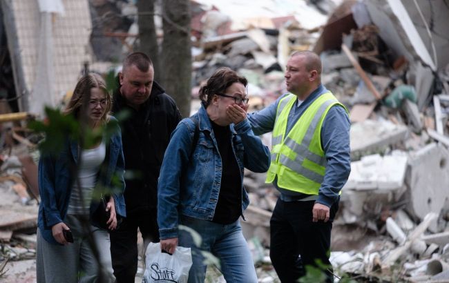Russia massively strikes Kyiv with drones and missiles: Dozens of casualties, houses destroyed