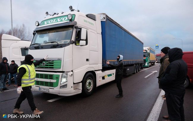 Ukraine's agriculture ministry addresses Polish farmers' claims after border blockade started