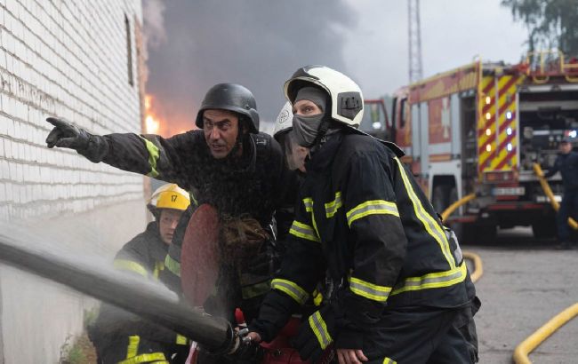 Kremenchuk under fire: Exclusive footage of Russian strike aftermath