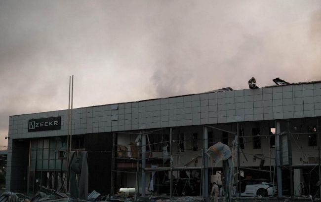 Russia destroys Chinese Zeekr car dealership in Kyiv amid massive strike