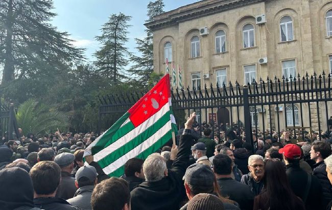 Protests erupt in occupied Abkhazia over deal with Russia