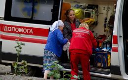 Russia strikes Ukraine overnight: High-rise in Dnipro hit, Mykolaiv on fire