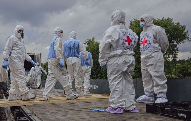 Ukraine brings home 1,200 more bodies of fallen Ukrainian citizens