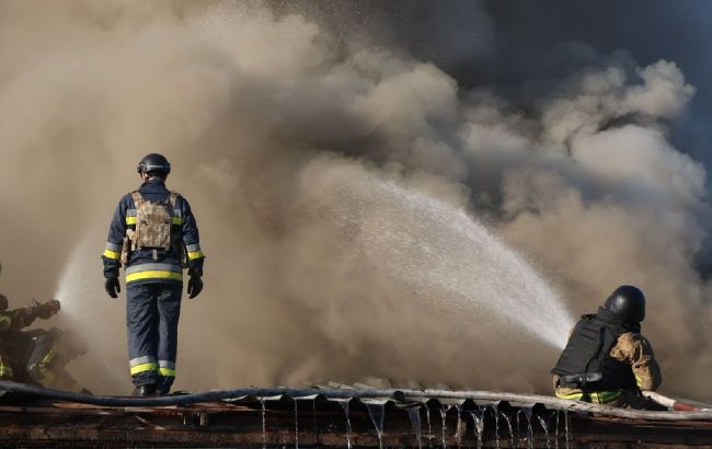 Massive Russian attack targets Kyiv, Zaporizhzhia and other cities: Photos