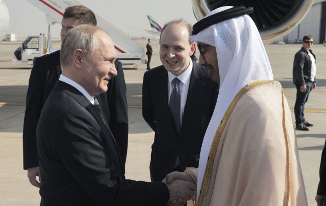 Putin travels abroad with Su-35S fighter jet escort