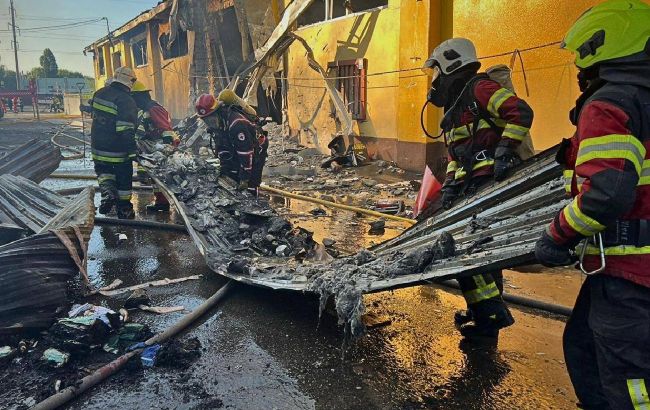 Over 100 drones strike Kharkiv, Kherson, and Zaporizhzhia, rescuers caught in attack