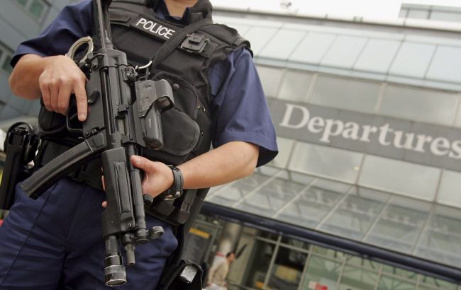 Knife attack on UK train leaves nine seriously injured