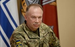Switch to army corps to let Ukraine strike back, Syrskyi says