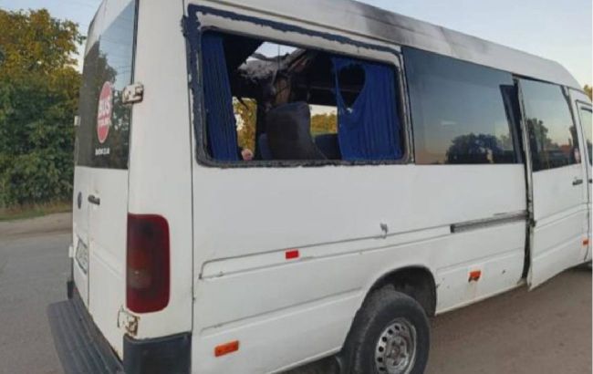 Russian forces attack minibus in Zaporizhzhia region, man injured