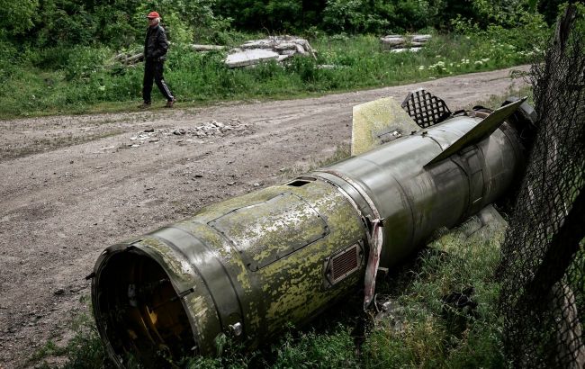 Russian missile crash in Crimea leaves house in ruins