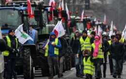 Polish farmers threaten to block entire border with Ukraine after December 10