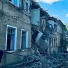 Russia strikes Kramatorsk with MLRS: One person under rubble