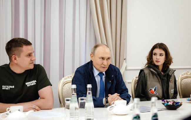 Russia claims Putin visits Kursk region less than 100 km from Ukraine