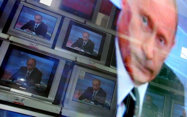 Russian TV channels ignored the attack on Moscow, showed parade with Putin