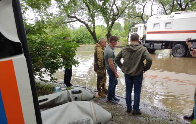 Dam burst in Russian city of Ussuriysk leads to severe flooding: Video