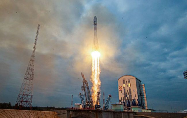 Russia's first Moon mission fails as Luna-25 spacecraft lost in a crash
