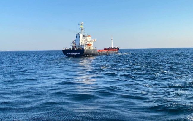First ship with Ukrainian grain arrives off Bosphorus, breaking through blockade