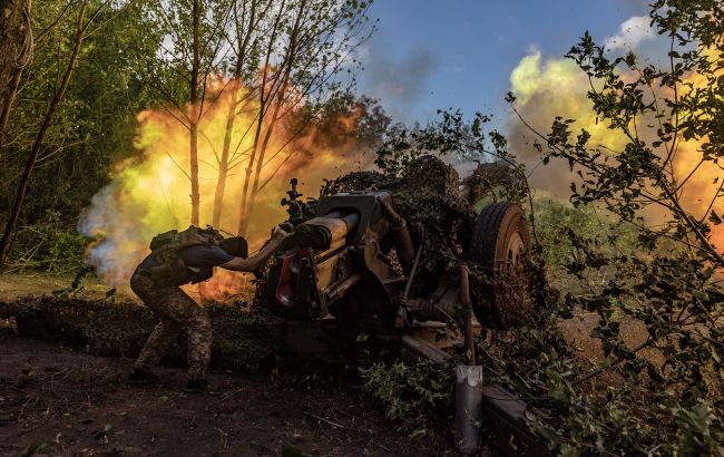 Ukrainian forces cutting off Russian logistics on Bakhmut front, one route already under fire
