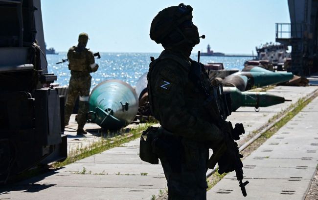 No Crimean bridge needed? Russians deepen port in Mariupol