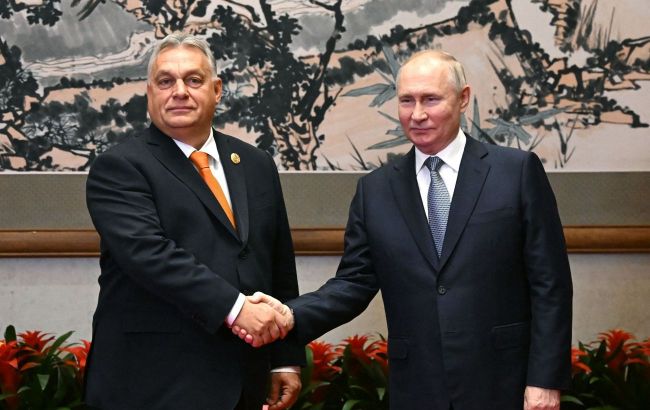 Hungary's Orb&aacute;n offers Putin to be 'mouse' helping Russian 'lion'