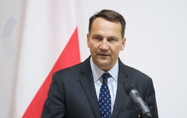 Polish FM: Only China can put Putin in his place