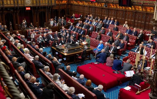 UK to train lawmakers to defend against Russian and Chinese spies