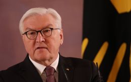 Germany finalizes 3 billion euro aid package for Ukraine