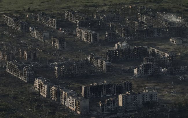 Ukrainian border guards unveil shocking images of destroyed Chasiv Yar