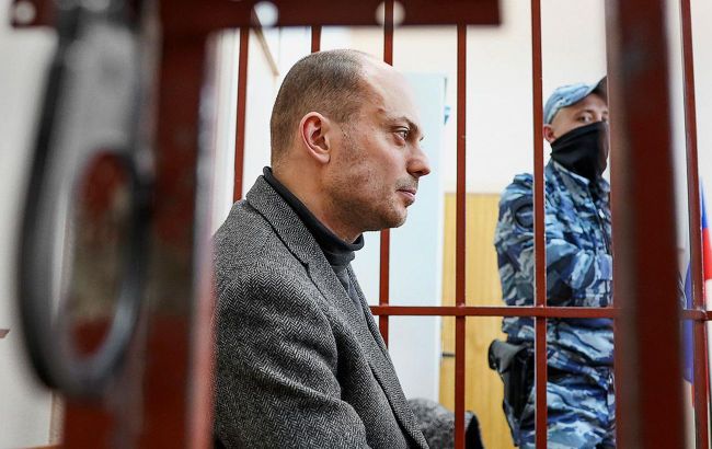 Russia and the West prepare prisoner exchange, likely largest since Cold War