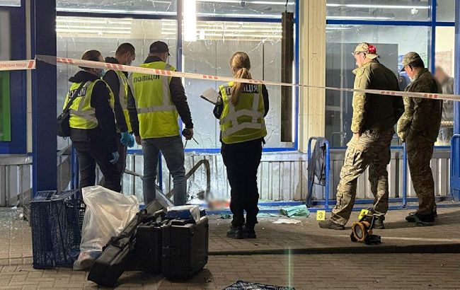 Man throws grenade near supermarket in Zhytomyr, injuring six