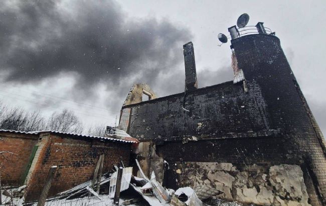 Oil depot hit in Kharkiv: Threat remains, authorities warn