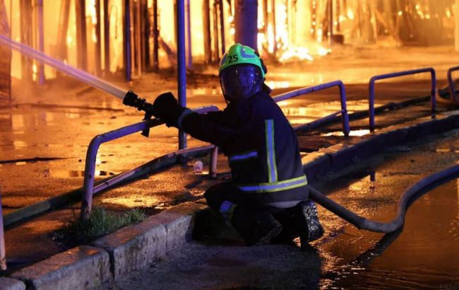 Kyiv attack damages market and several buildings, emergency crews respond