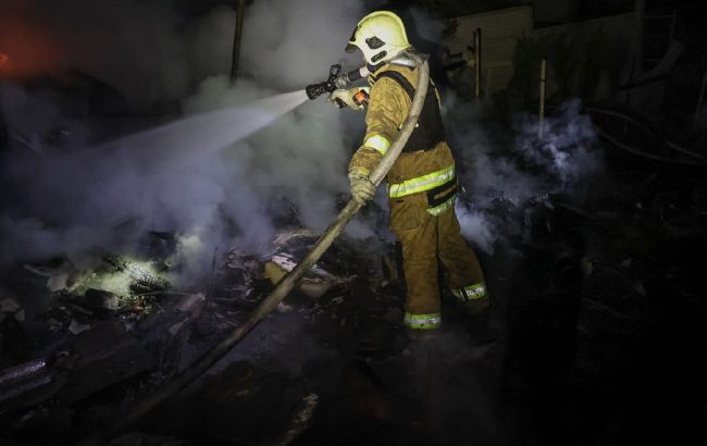Russians strike Kharkiv: Fire erupts, five injured reported