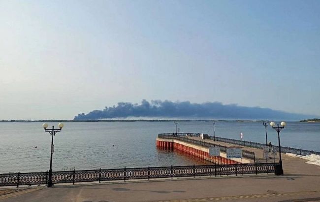 Engels oil base burns for third day after Ukrainian attack