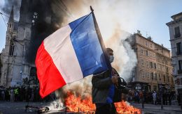 Europe in flames: Why protests in France spreading and how they threaten Ukraine