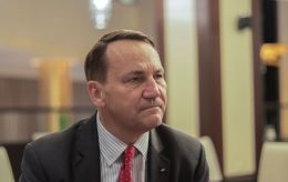 'We are not close to peace yet.' Sikorski on negotiations, Putin, and Ukraine's EU bid