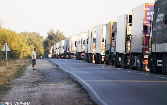 Latvia's poor transportation infrastructure hinders aid delivery to Ukraine