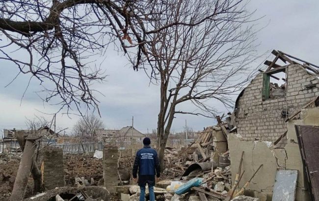 Russian troops shell Selydove in Donetsk region, children among wounded