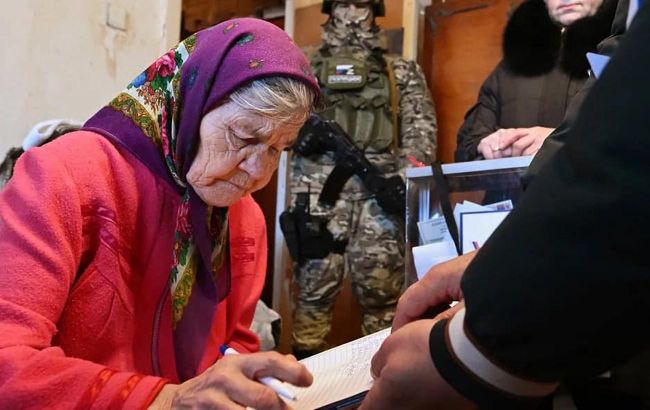 Elections at gunpoint: How Russians force Ukrainians in occupied territories to vote for Putin