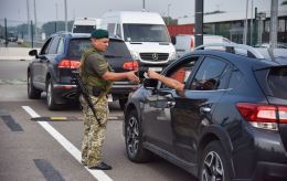 Travel abroad now allowed for Ukrainian men under 22: What’s changing