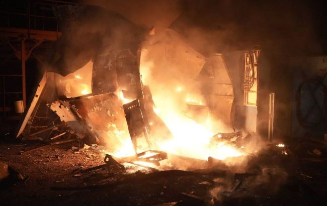 Russia massively strikes Ukraine, causing fatalities, fires, and power outages